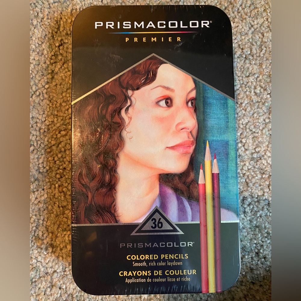 New in plastic 36 pc prismacolor colored pencils
